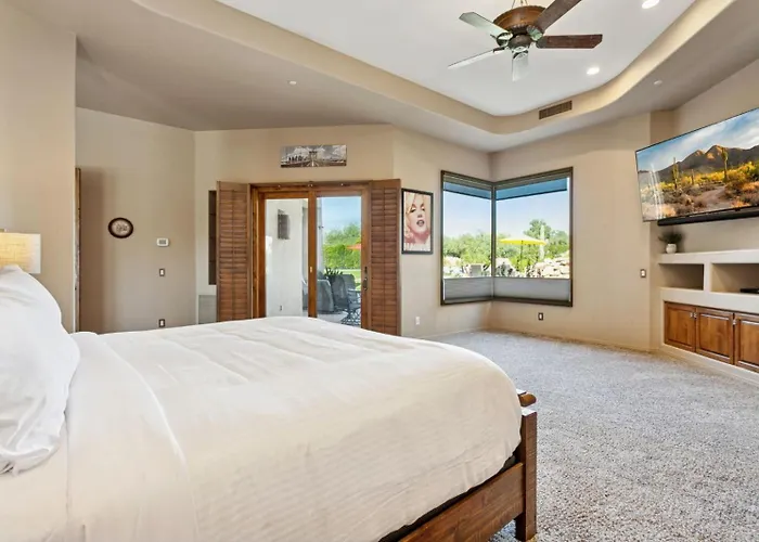 Lavish Estate Wthree Sport Courts & Theater! * Scottsdale