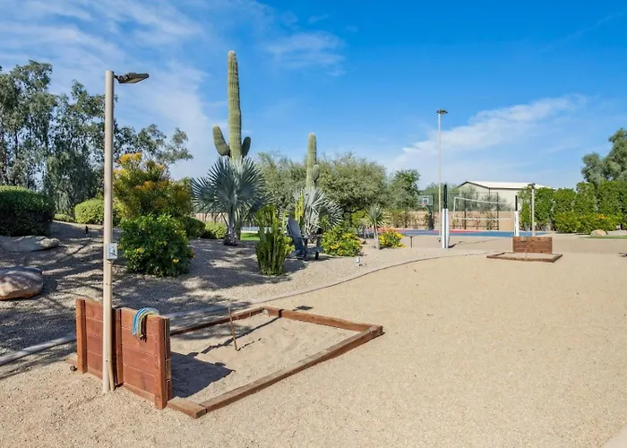 Lavish Estate Wthree Sport Courts & Theater! * Scottsdale