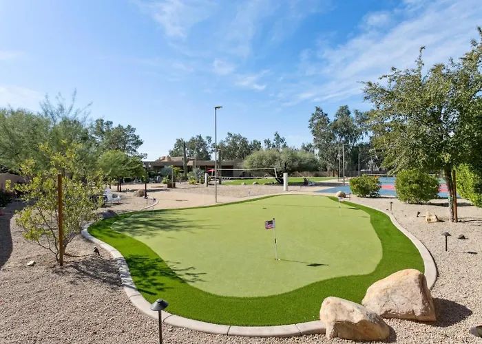 Lavish Estate Wthree Sport Courts & Theater! Holiday home Scottsdale