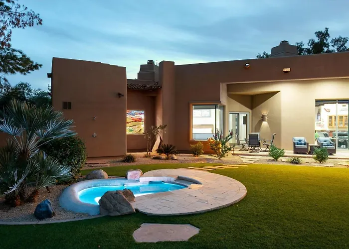 Lavish Estate Wthree Sport Courts & Theater! *
