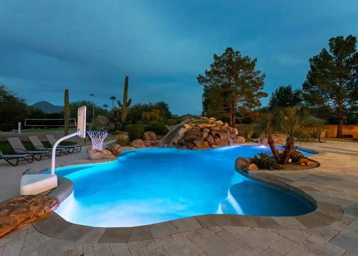 Lavish Estate Wthree Sport Courts & Theater! Holiday home Scottsdale